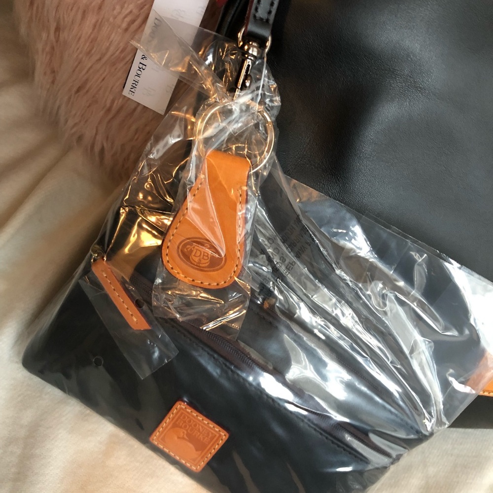 *NWT* Dooney & Bourke McKenzie Hobo Handbag - Picture 6 of 6